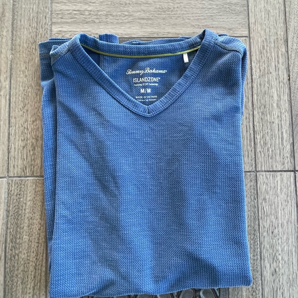 Tommy Bahama Men's V-Neck shirt in Rich Blue